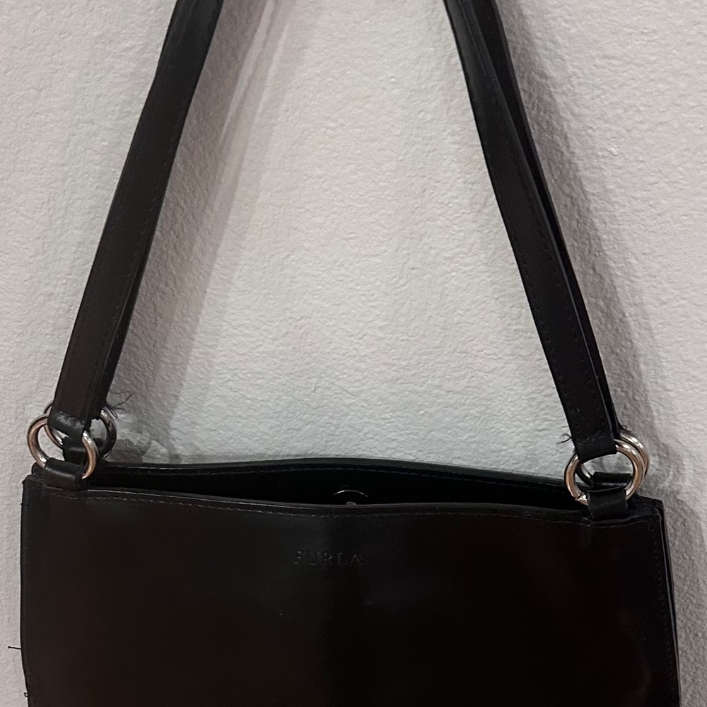 Furla Elegant Black Shoulder Bag - Picture 6 of 12